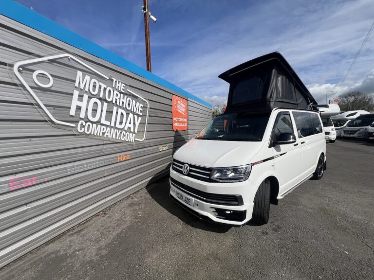 White Volkswagen T6.1 For Sale 30